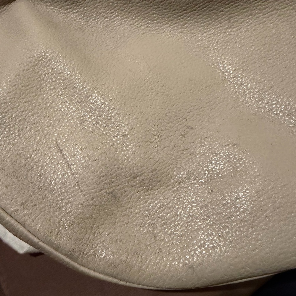 Salvatore Ferragamo Beige Leather Hobo Bag with Gold Hardware - Picture 3 of 4